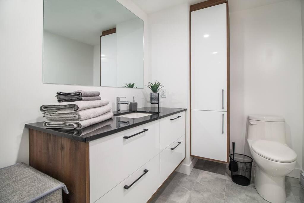 Condo Chic, Centre-Ville Piscine, Terrasse, Gym ควิเบกซิตี้ ภายนอก รูปภาพ